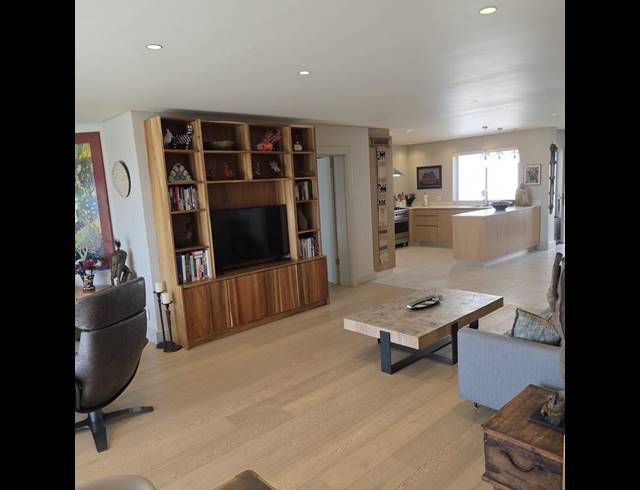 3 BEDROOM APARTMENT FOR SALE IN GREEN POINT